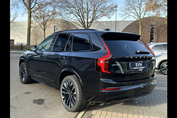 Volvo XC90 2.0 T8 Plug-in hybrid AWD Plus Dark 7-Persoons | Nieuwe Auto (1.000 km) | Vol Opties | Head-Up | Winterpakket | Harman & Kardon | Panoramadak | Memory Stoelen | Matrix-LED | 360 Camera | Rijklaar met Volledige Volvo Fabrieksgarantie