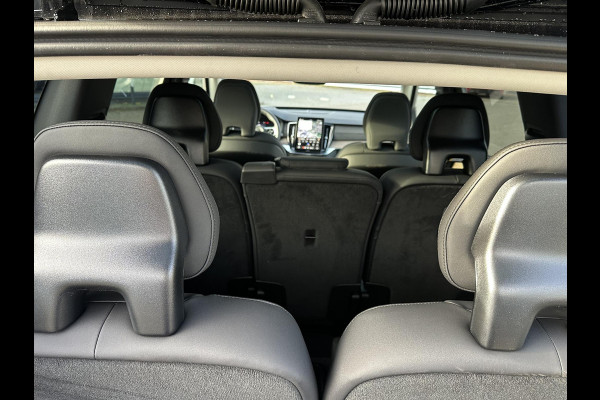 Volvo XC90 2.0 T8 Plug-in hybrid AWD Plus Dark 7-Persoons | Nieuwe Auto (1.000 km) | Vol Opties | Head-Up | Winterpakket | Harman & Kardon | Panoramadak | Memory Stoelen | Matrix-LED | 360 Camera | Rijklaar met Volledige Volvo Fabrieksgarantie