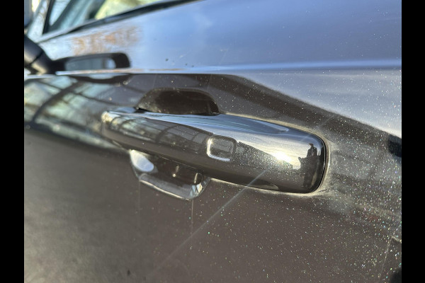 Volvo XC90 2.0 T8 Plug-in hybrid AWD Plus Dark 7-Persoons | Nieuwe Auto (1.000 km) | Vol Opties | Head-Up | Winterpakket | Harman & Kardon | Panoramadak | Memory Stoelen | Matrix-LED | 360 Camera | Rijklaar met Volledige Volvo Fabrieksgarantie