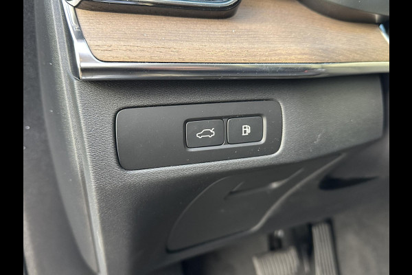 Volvo XC90 2.0 T8 Plug-in hybrid AWD Plus Dark 7-Persoons | Nieuwe Auto (1.000 km) | Vol Opties | Head-Up | Winterpakket | Harman & Kardon | Panoramadak | Memory Stoelen | Matrix-LED | 360 Camera | Rijklaar met Volledige Volvo Fabrieksgarantie