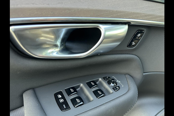 Volvo XC90 2.0 T8 Plug-in hybrid AWD Plus Dark 7-Persoons | Nieuwe Auto (1.000 km) | Vol Opties | Head-Up | Winterpakket | Harman & Kardon | Panoramadak | Memory Stoelen | Matrix-LED | 360 Camera | Rijklaar met Volledige Volvo Fabrieksgarantie