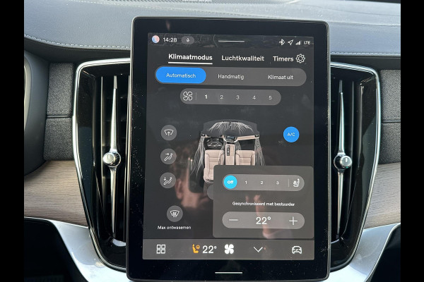 Volvo XC90 2.0 T8 Plug-in hybrid AWD Plus Dark 7-Persoons | Nieuwe Auto (1.000 km) | Vol Opties | Head-Up | Winterpakket | Harman & Kardon | Panoramadak | Memory Stoelen | Matrix-LED | 360 Camera | Rijklaar met Volledige Volvo Fabrieksgarantie