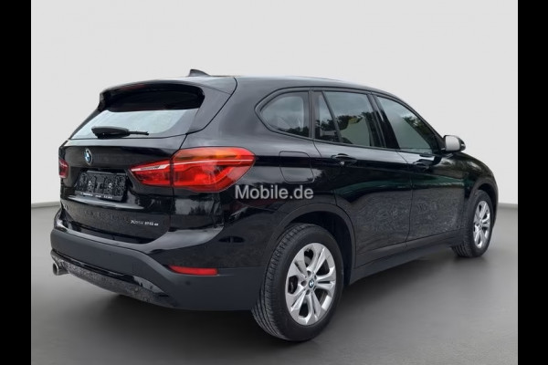 BMW X1 xDrive25e ** NAVI+, KEYLESS, STANDK, CAMERA, SPIEGELPACK, STOELVERW ** 1e EIG - UNFALLFREI - VOL. BMW ONDERH ** ** INFORMEER OOK NAAR ONZE AANTREKKELIJKE FINANCIAL-LEASE TARIEVEN **