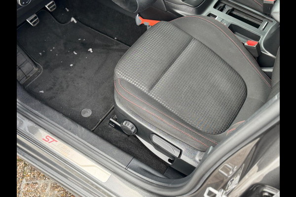 Ford FOCUS Wagon 1.0 EcoBoost Hybrid ST Line 2022 NAVI NAP!