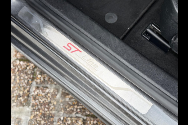 Ford FOCUS Wagon 1.0 EcoBoost Hybrid ST Line 2022 NAVI NAP!