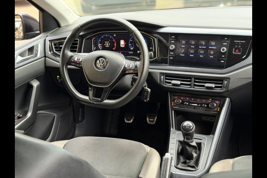Volkswagen Polo 1.0 TSI Highline Business R 2018 NAVI NAP!