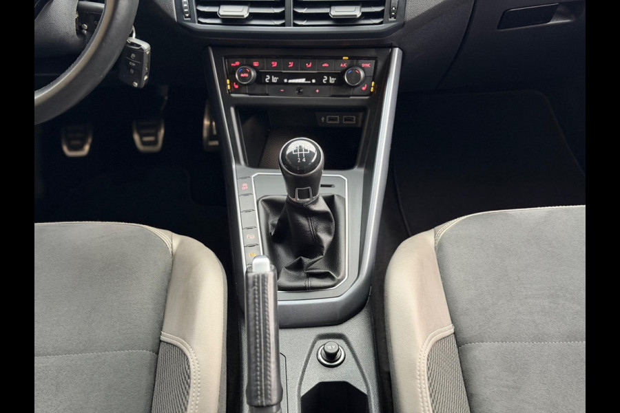 Volkswagen Polo 1.0 TSI Highline Business R 2018 NAVI NAP!