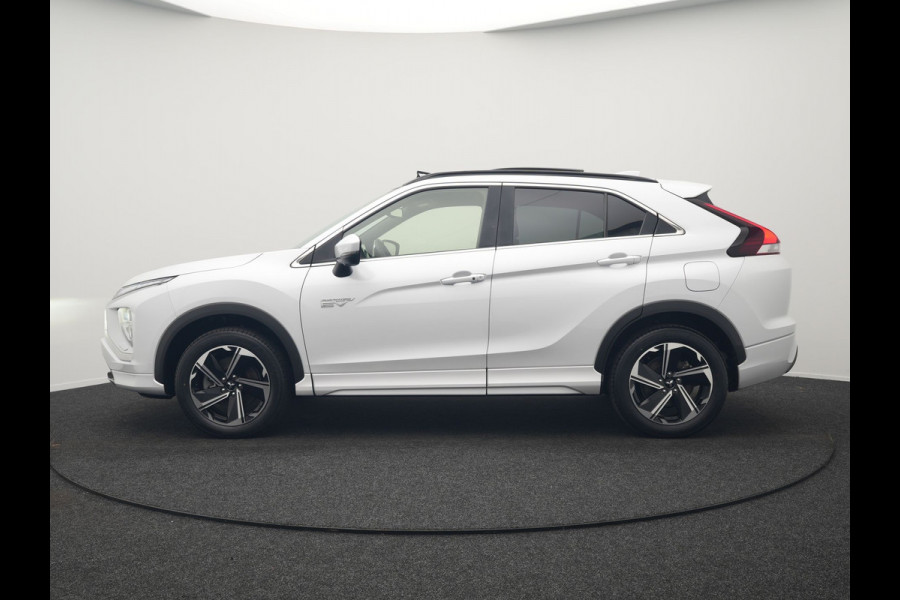 Mitsubishi Eclipse Cross 2.4 Instyle Plug In Hybrid 188pk Dealer O.H. | Trekhaak Afn. | Panodak | Head Up | Adaptive Cruise | 360 Camera | Lederen Sportstoelen & Stuur Verwarmd | Keyless | Blis |