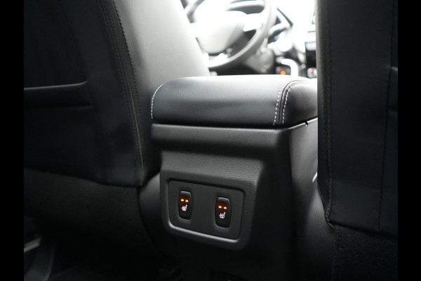 Mitsubishi Eclipse Cross 2.4 Instyle Plug In Hybrid 188pk Dealer O.H. | Trekhaak Afn. | Panodak | Head Up | Adaptive Cruise | 360 Camera | Lederen Sportstoelen & Stuur Verwarmd | Keyless | Blis |