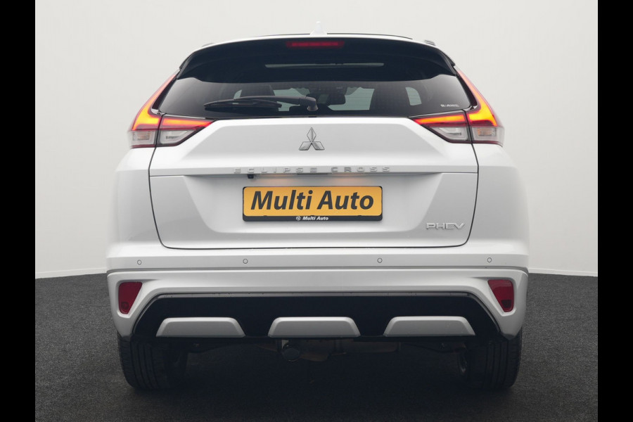Mitsubishi Eclipse Cross 2.4 Instyle Plug In Hybrid 188pk Dealer O.H. | Trekhaak Afn. | Panodak | Head Up | Adaptive Cruise | 360 Camera | Lederen Sportstoelen & Stuur Verwarmd | Keyless | Blis |