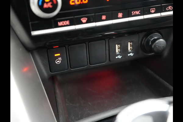 Mitsubishi Eclipse Cross 2.4 Instyle Plug In Hybrid 188pk Dealer O.H. | Trekhaak Afn. | Panodak | Head Up | Adaptive Cruise | 360 Camera | Lederen Sportstoelen & Stuur Verwarmd | Keyless | Blis |