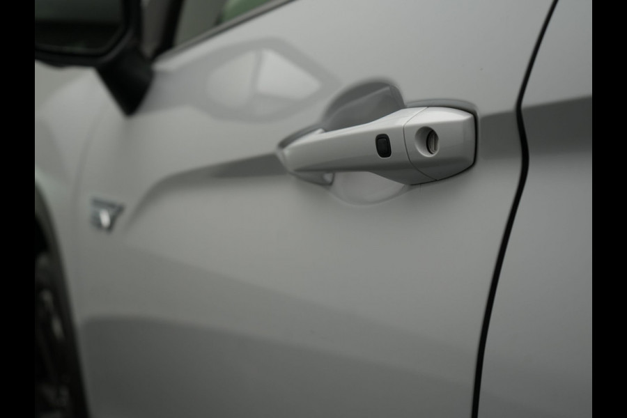 Mitsubishi Eclipse Cross 2.4 Instyle Plug In Hybrid 188pk Dealer O.H. | Trekhaak Afn. | Panodak | Head Up | Adaptive Cruise | 360 Camera | Lederen Sportstoelen & Stuur Verwarmd | Keyless | Blis |