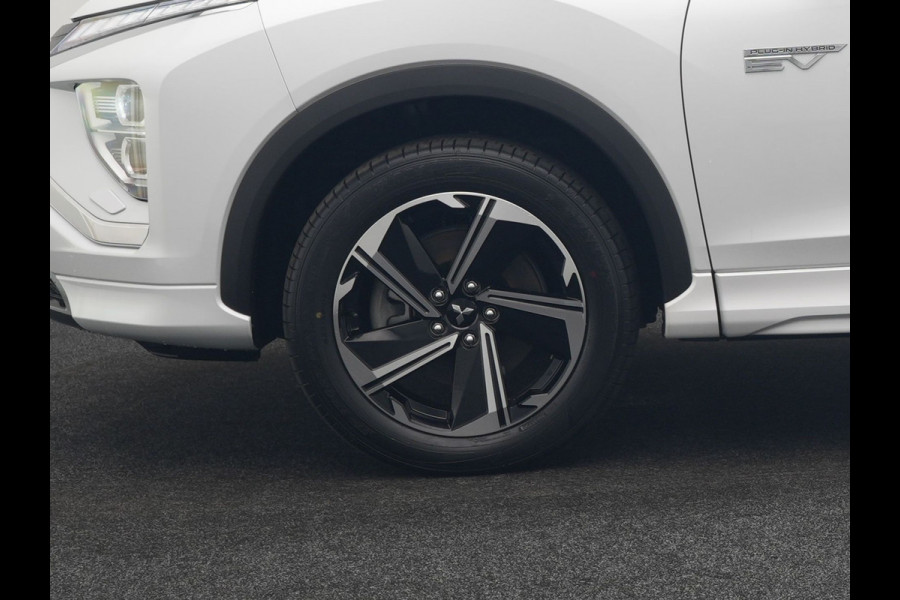 Mitsubishi Eclipse Cross 2.4 Instyle Plug In Hybrid 188pk Dealer O.H. | Trekhaak Afn. | Panodak | Head Up | Adaptive Cruise | 360 Camera | Lederen Sportstoelen & Stuur Verwarmd | Keyless | Blis |