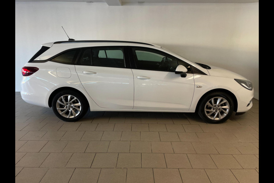 Opel Astra Sports Tourer 1.2 Edition 110PK AIRCO CRUISE NAVI BLUETOOTH PDC CAMERA SPORTVELGEN TREKHAAK LAGE KM ZEER NETTE AUTO