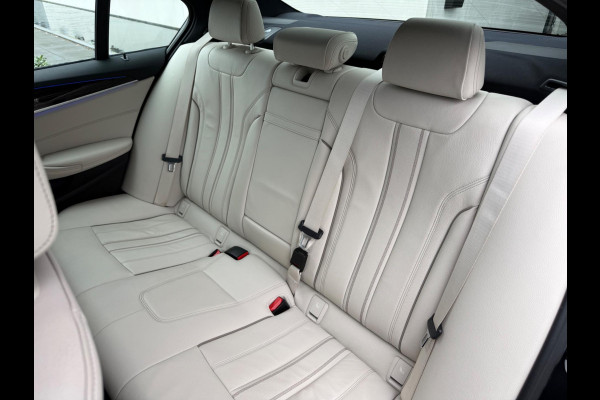 BMW 5 Serie 520i Automaat M sport pakket, vol leder, schuifdak, 1 e eigenaar, dealer onderhouden, NL auto met nap