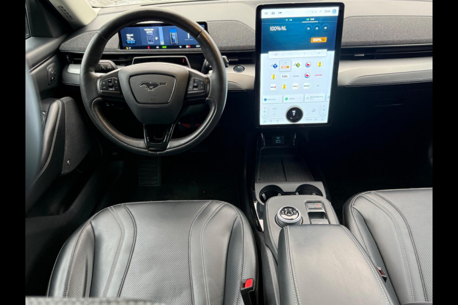 Ford Mustang Mach-E Extended 290 pk RWD 98 kWh, panoramadak, leder vele opties, parelmoer wit, 1 e eigenaar, NL auto met nap