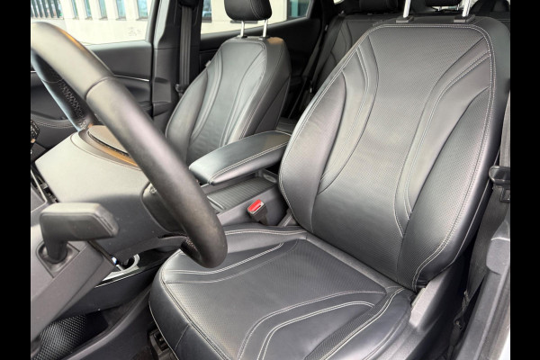 Ford Mustang Mach-E Extended 290 pk RWD 98 kWh, panoramadak, leder vele opties, parelmoer wit, 1 e eigenaar, NL auto met nap