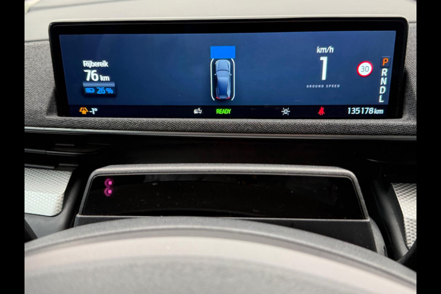 Ford Mustang Mach-E Extended 290 pk RWD 98 kWh, panoramadak, leder vele opties, parelmoer wit, 1 e eigenaar, NL auto met nap