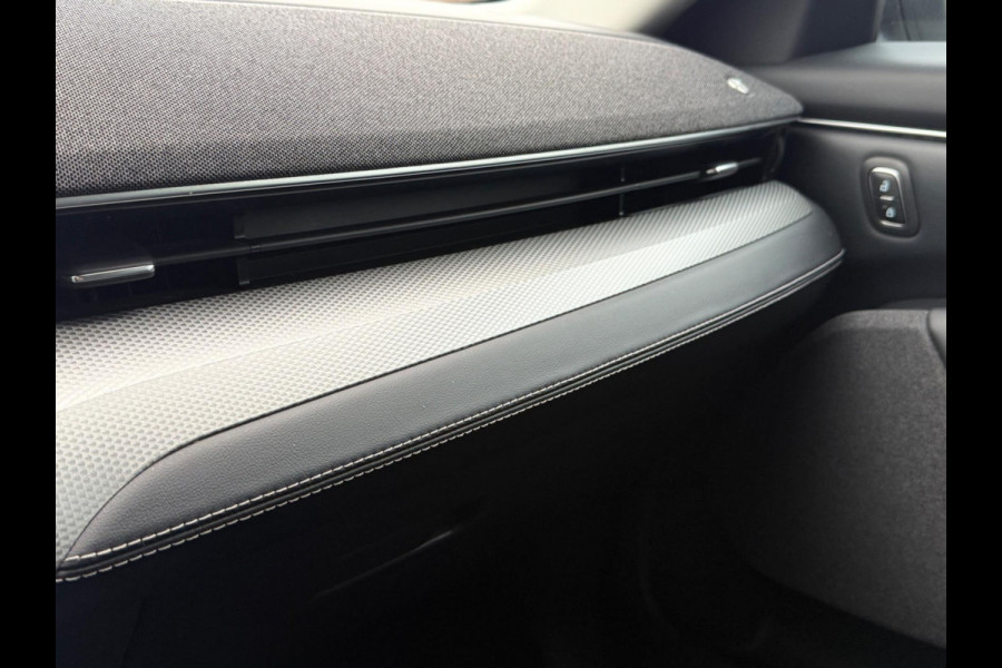 Ford Mustang Mach-E Extended 290 pk RWD 98 kWh, panoramadak, leder vele opties, parelmoer wit, 1 e eigenaar, NL auto met nap