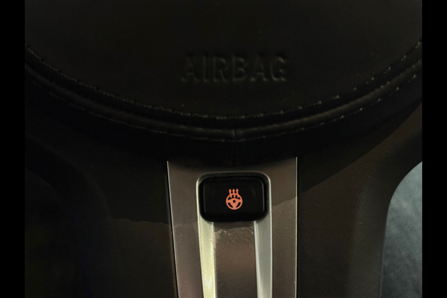 BMW 3-serie 330e Business Edition Plus | Individual | Opendak | Laser | Keyless | Camera | Carplay