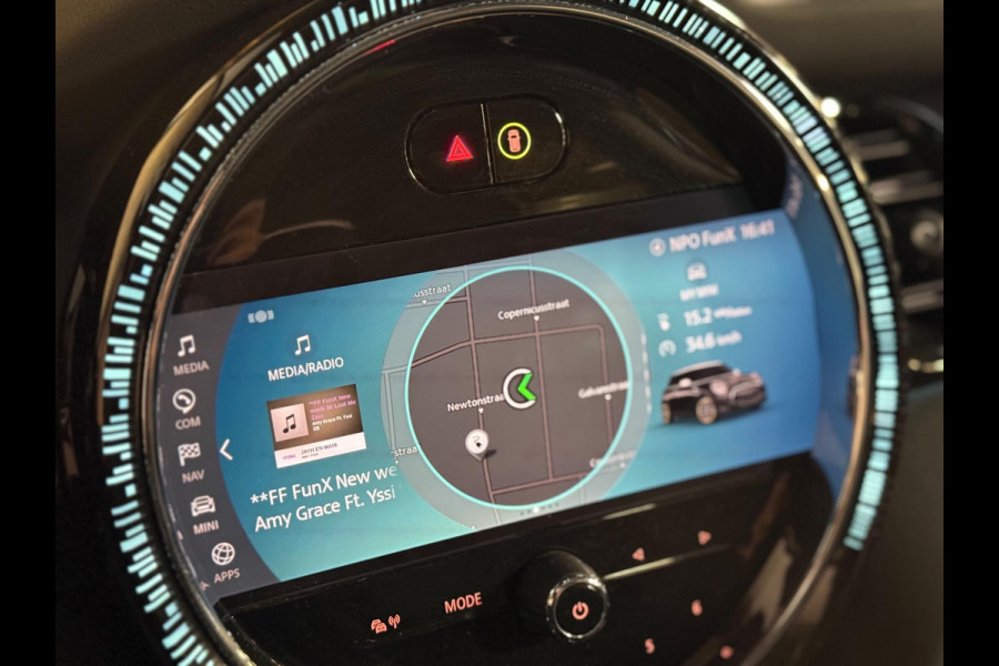 MINI Mini Electric Camden Plus Edition 33 kWh | Pano | Keyless | Camera | Sfeerverlichting