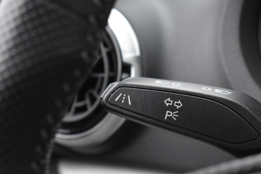 Audi A3 Sportback 40 e-tron Advance Sport S-line Lane ACC Trekhaak