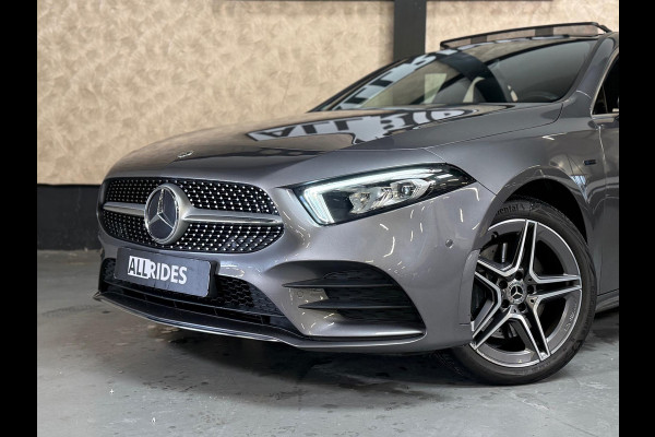 Mercedes-Benz A-Klasse 250 e Business Solution AMG Limited | Pano | Keyless | Sfeerverlichting | DAB