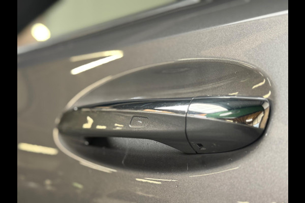 Mercedes-Benz A-Klasse 250 e Business Solution AMG Limited | Pano | Keyless | Sfeerverlichting | DAB