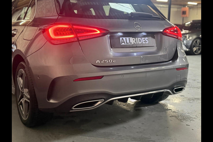 Mercedes-Benz A-Klasse 250 e Business Solution AMG Limited | Pano | Keyless | Sfeerverlichting | DAB