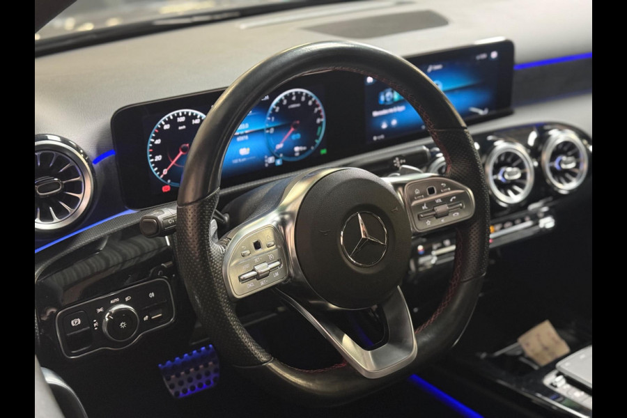 Mercedes-Benz A-Klasse 250 e Business Solution AMG Limited | Pano | Keyless | Sfeerverlichting | DAB