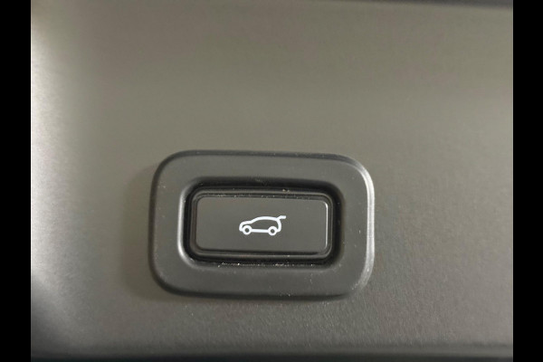 Land Rover Range Rover Evoque 2.0 P200 AWD R-Dynamic HSE | Pano | Leer | Stoel-/Stuur-verwarming | Camera | Carplay