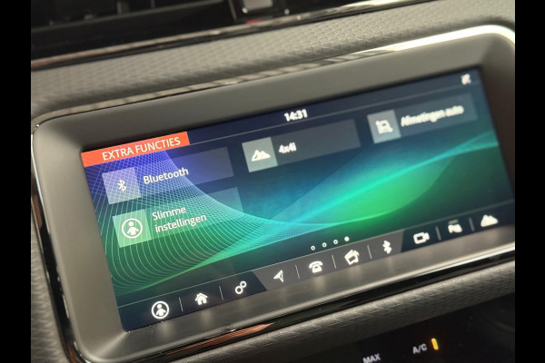 Land Rover Range Rover Evoque 2.0 P200 AWD R-Dynamic HSE | Pano | Leer | Stoel-/Stuur-verwarming | Camera | Carplay