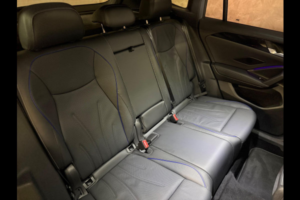 Volkswagen Tiguan 1.5 eHybrid R-Line Edition | pano | stoel-verkoeling/verwarming | Keyless | 3x s-Line | 360 camera | Massage