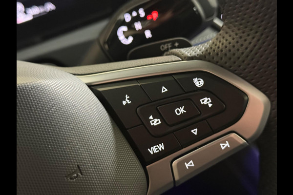 Volkswagen Tiguan 1.5 eTSI R-Line Edition |Pano |Keyless | 360 Camera | Massage | Sfeerverlichting