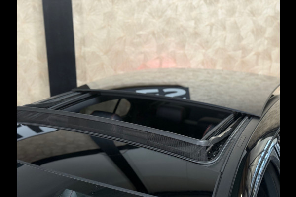 Mercedes-Benz A-Klasse 200 Business Solution AMG | Pano | 19 inch | Camera | Sfeerverlichting | Burmester