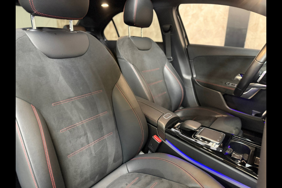 Mercedes-Benz A-Klasse 200 Business Solution AMG | Pano | 19 inch | Camera | Sfeerverlichting | Burmester