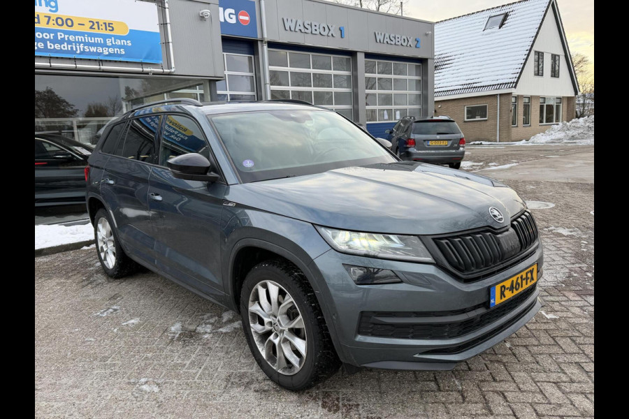 Škoda Kodiaq 1.5 TSI 4x4 Sportline Automaat | Trekhaak uitklapbaar | Grootscherm navigatiesysteem | LED verlichting | Canton HiFi | Sfeerverl