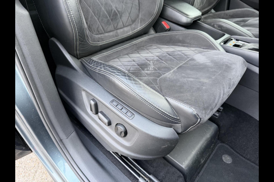 Škoda Kodiaq 1.5 TSI 4x4 Sportline Automaat | Trekhaak uitklapbaar | Grootscherm navigatiesysteem | LED verlichting | Canton HiFi | Sfeerverl