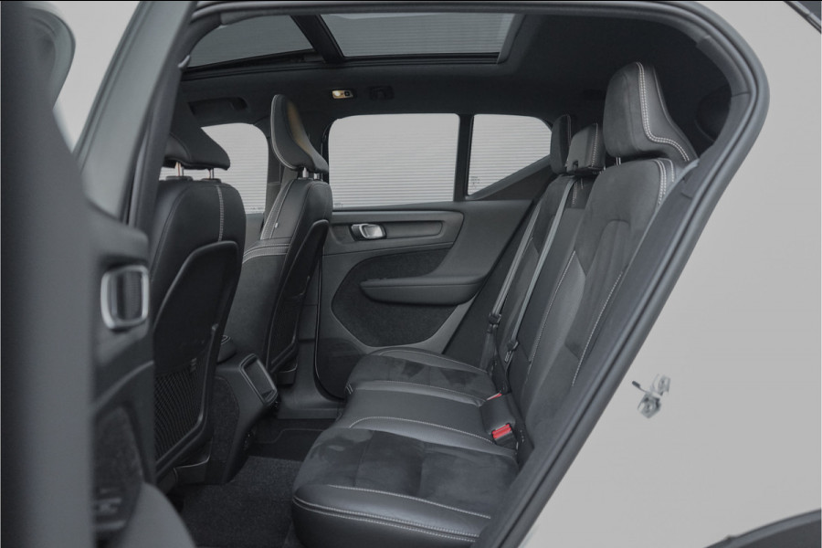Volvo XC40 1.5 T3 R-Design Automaat Pano Camera Trekhaak