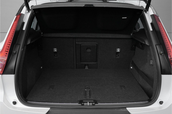 Volvo XC40 1.5 T3 R-Design Automaat Pano Camera Trekhaak