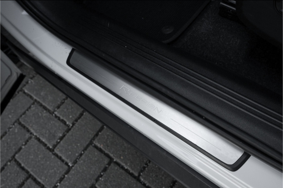 Volvo XC40 1.5 T3 R-Design Automaat Pano Camera Trekhaak