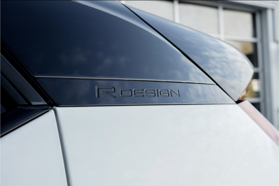 Volvo XC40 1.5 T3 R-Design Automaat Pano Camera Trekhaak