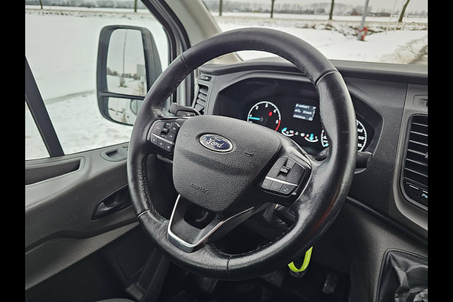 Ford Transit 330 2.0 TDCI L2H2 DC Airco Euro6 Imperiaal-Trap Trekhaak Stoelverwarming!