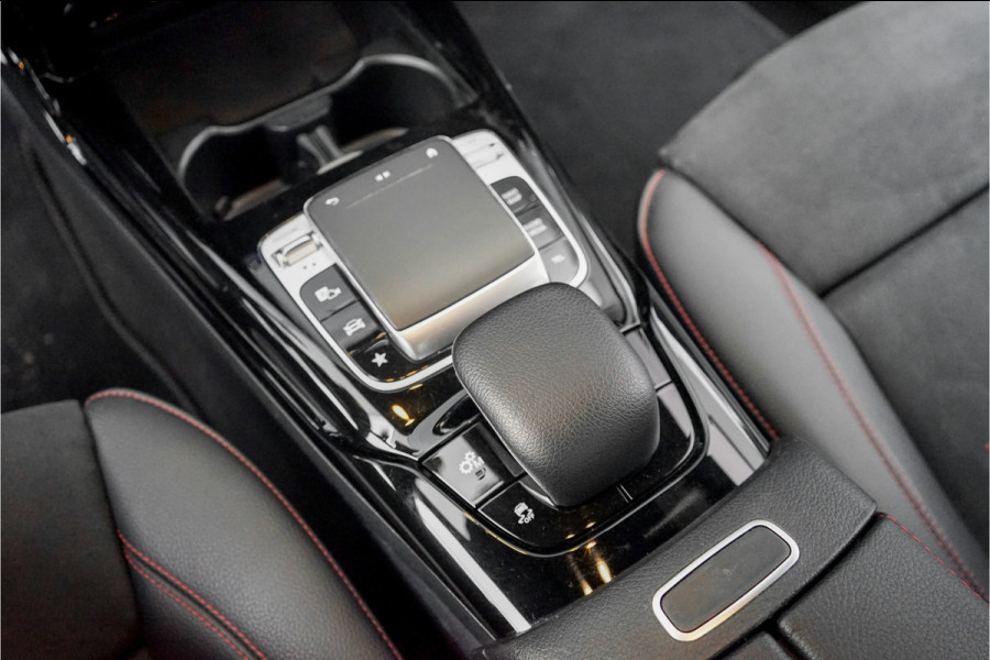 Mercedes-Benz A-Klasse AMG 35 4MATIC Limousine Night Burmester HUD Stoelverw