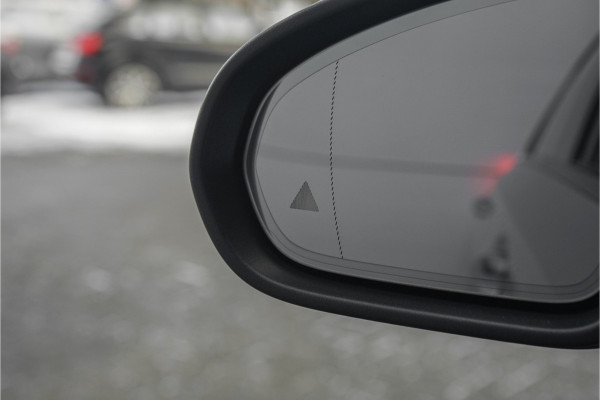 Mercedes-Benz A-Klasse AMG 35 4MATIC Limousine Night Burmester HUD Stoelverw