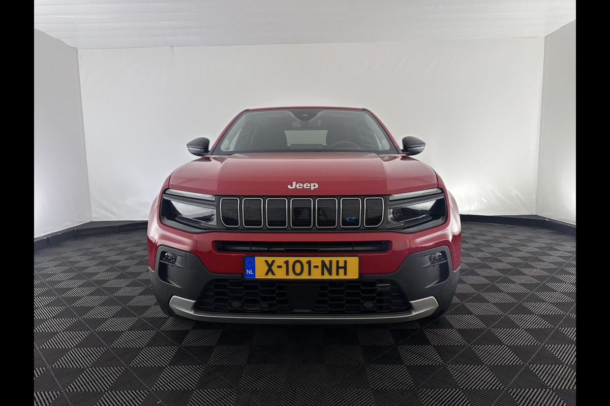 Jeep Avenger Summit 54 kWh [ 3-Fase ] {SOH-95%} (INCL-BTW) *LEATHER-MICROFIBRE | FULL-LED | ADAPTIVE-CRUISE | BLIND-SPOT | CAMERA | DIGI-COCKPIT | NAVI-FULLMAP | HEATED-COMFORTSEATS | ECC | CCS-FASTLOADER |  PDC | CARPLAY | CRUISE | 18''AL