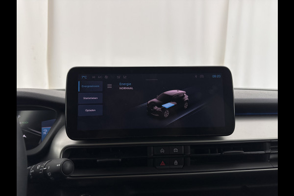 Jeep Avenger Summit 54 kWh [ 3-Fase ] {SOH-95%} (INCL-BTW) *LEATHER-MICROFIBRE | FULL-LED | ADAPTIVE-CRUISE | BLIND-SPOT | CAMERA | DIGI-COCKPIT | NAVI-FULLMAP | HEATED-COMFORTSEATS | ECC | CCS-FASTLOADER |  PDC | CARPLAY | CRUISE | 18''AL