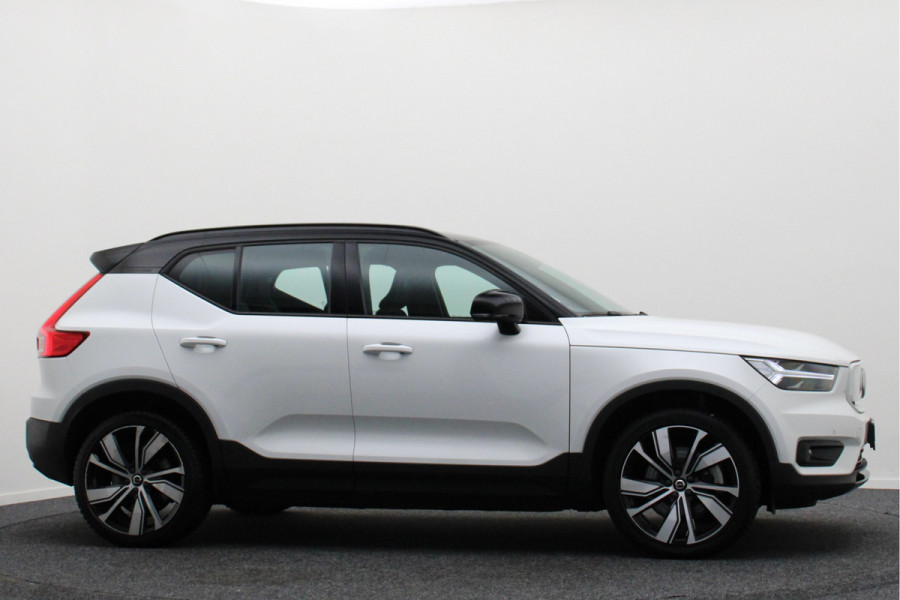 Volvo XC40 Recharge P8 AWD R-Design Two-Tone, Panoramadak, Apple Carplay, Pilot Assist, Trekhaak, 20"