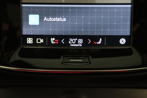 Volvo XC40 Recharge P8 AWD R-Design Two-Tone, Panoramadak, Apple Carplay, Pilot Assist, Trekhaak, 20"