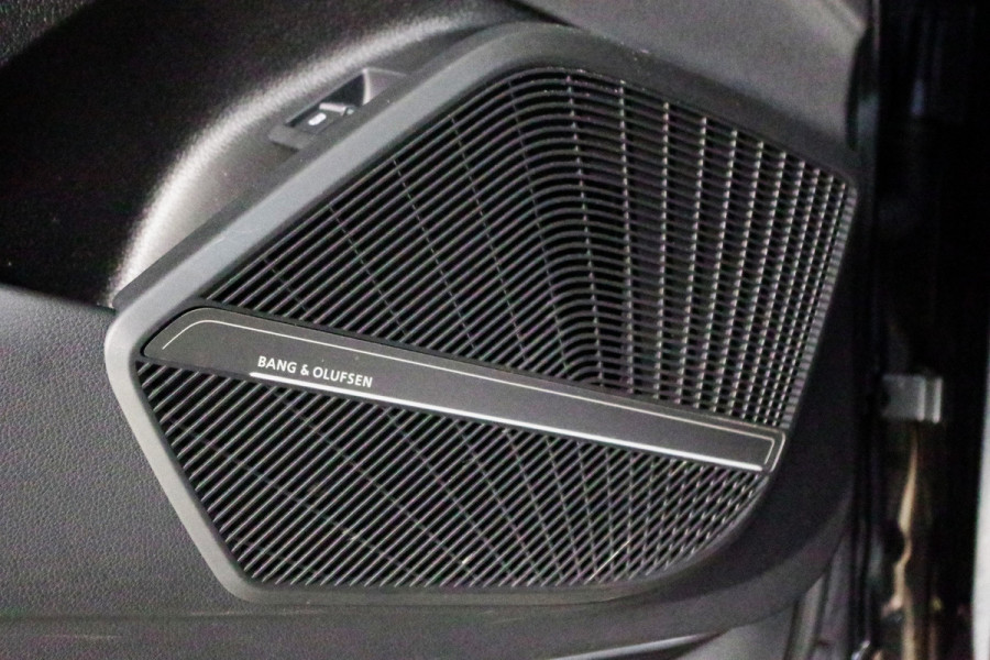 Audi Q5 Sportback 55 TFSI e 367 PK S-Line edition Competition PHEV, Luchtvering, Panoramadak, RS-Leder, Massage